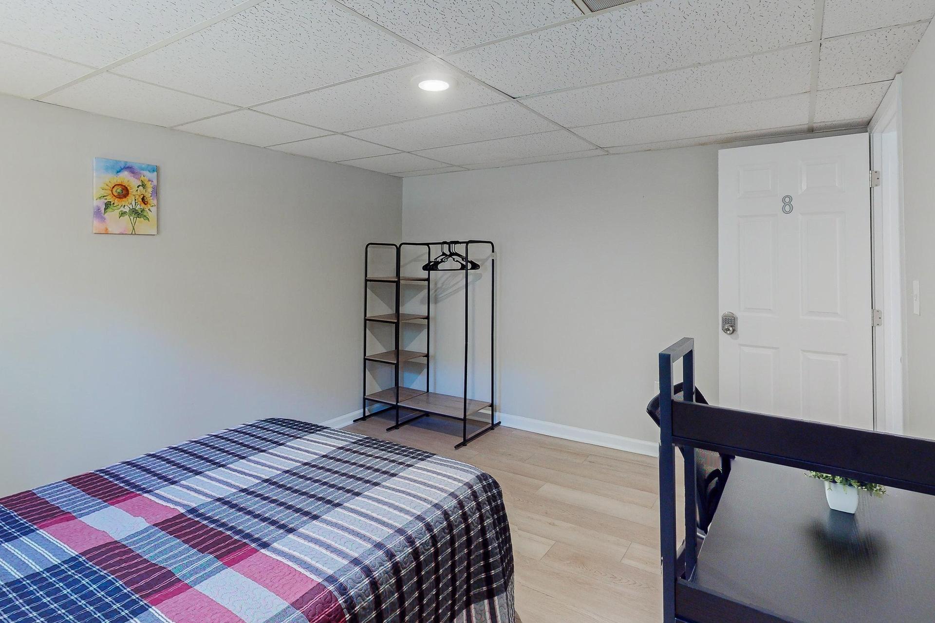 Wardrobe with office desk & chair.