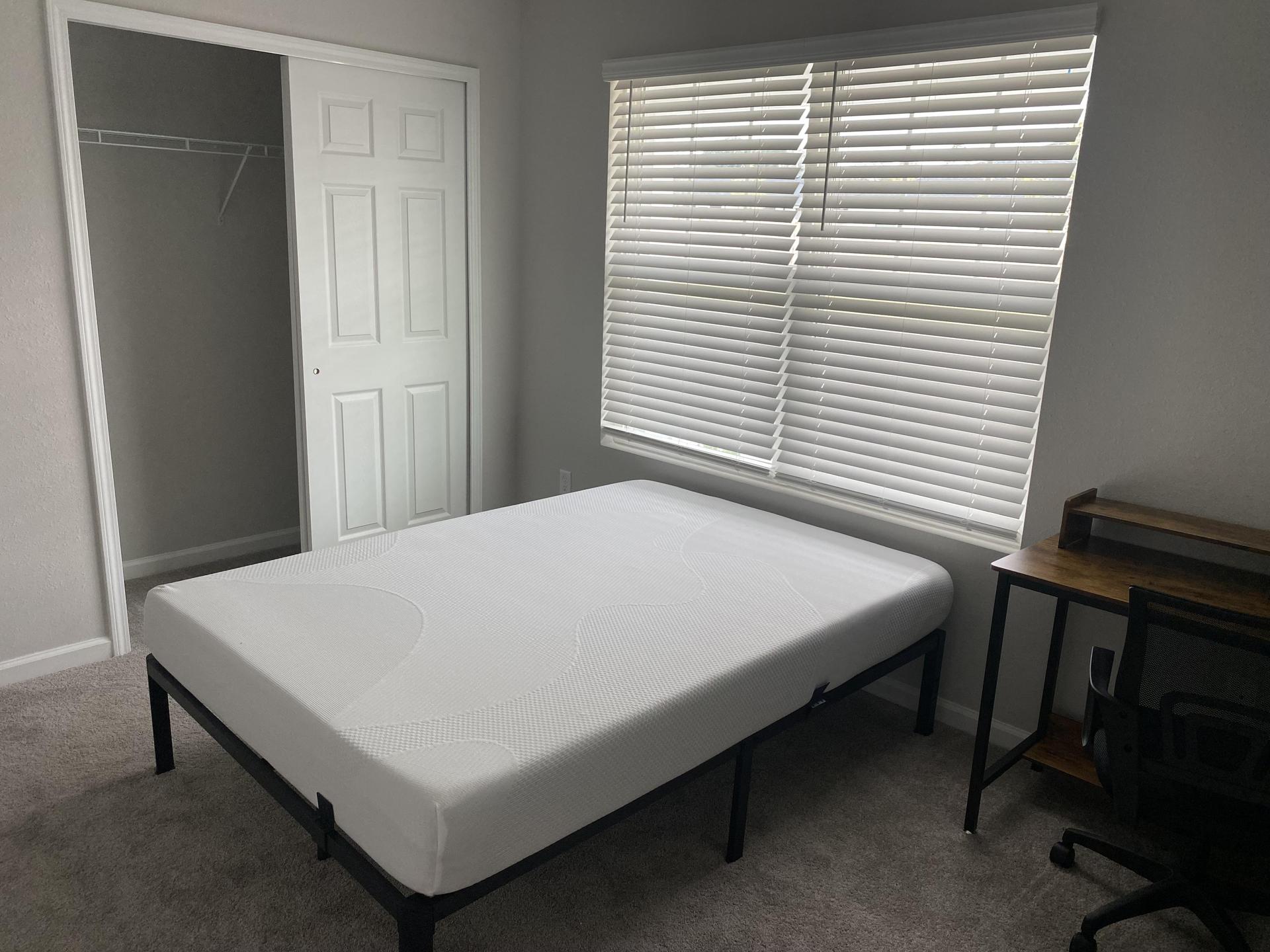 Beautiful new full size bedroom with computer desk and chair also desk light ☀️