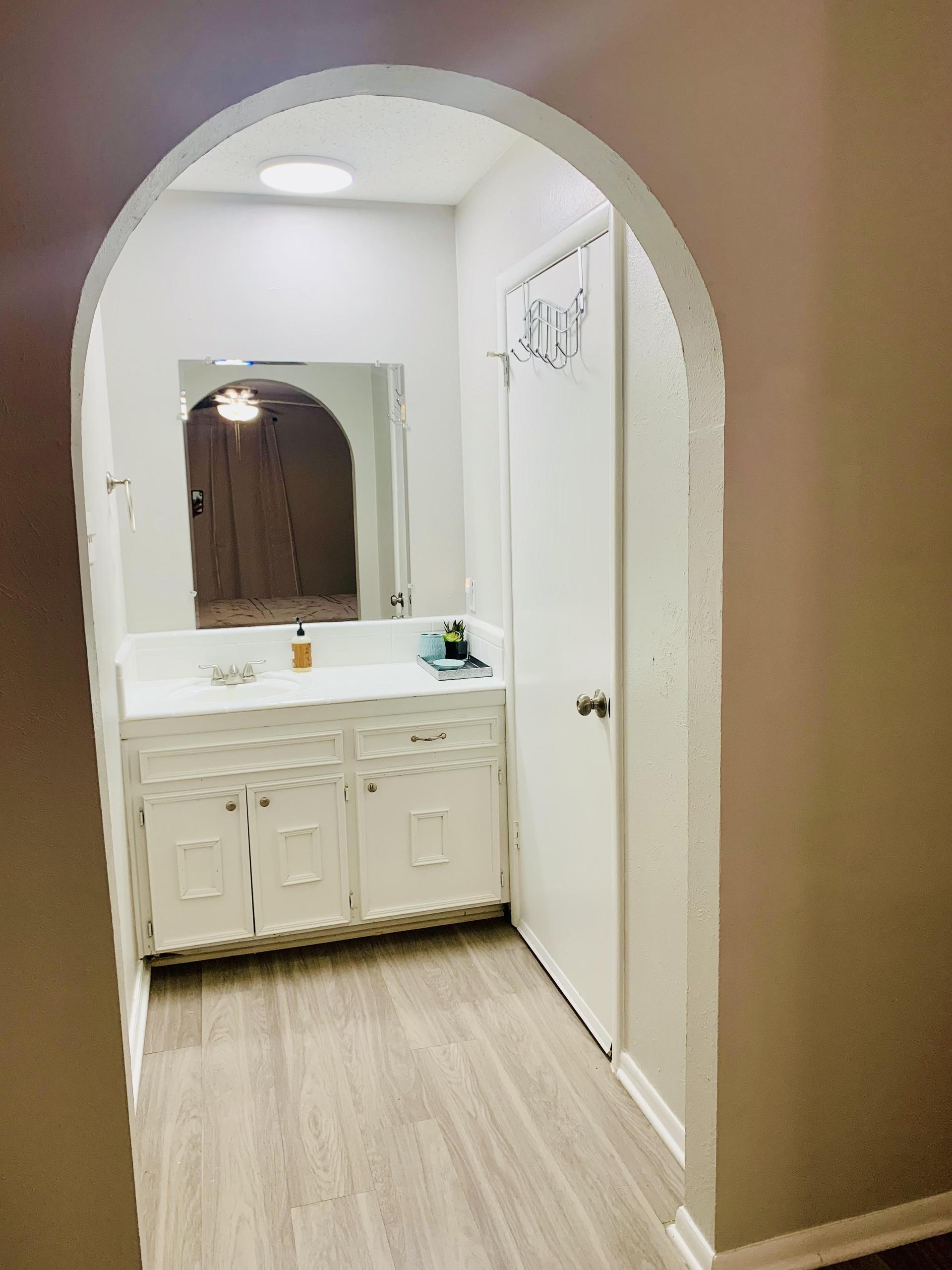 Zen Stone Blue Room - private vanity area