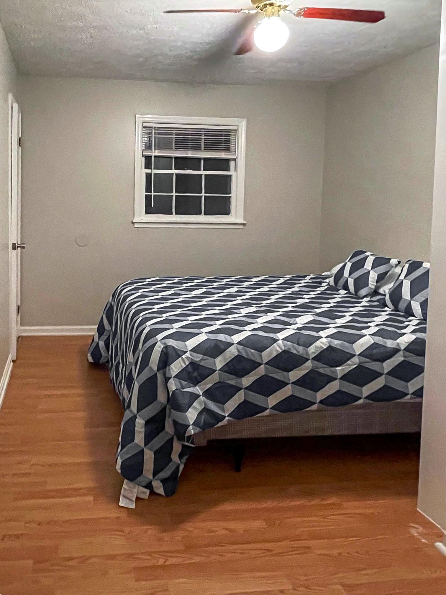 bedroom, detected: ceiling fan, bed