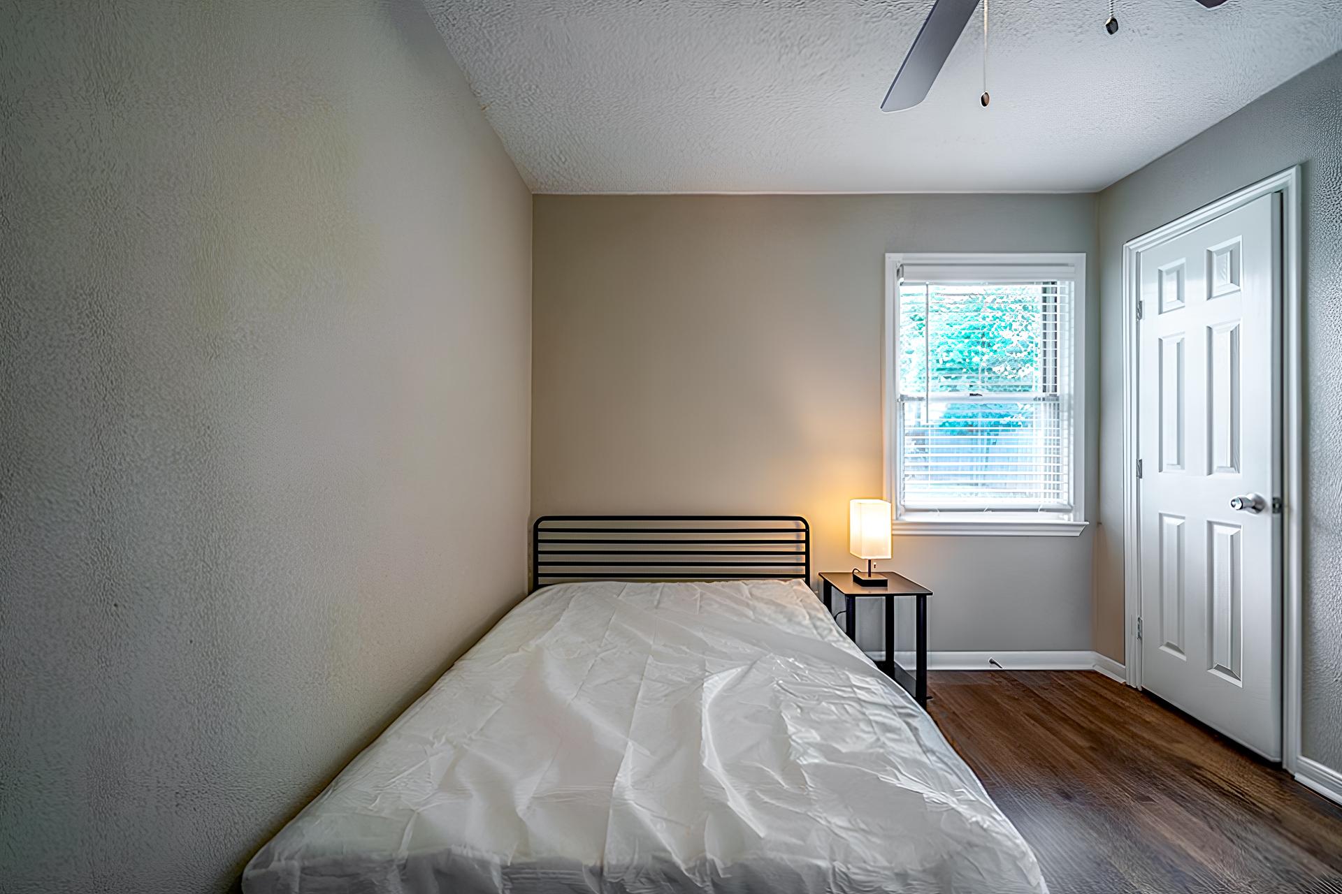 bedroom, detected: bed, ceiling fan, window blind