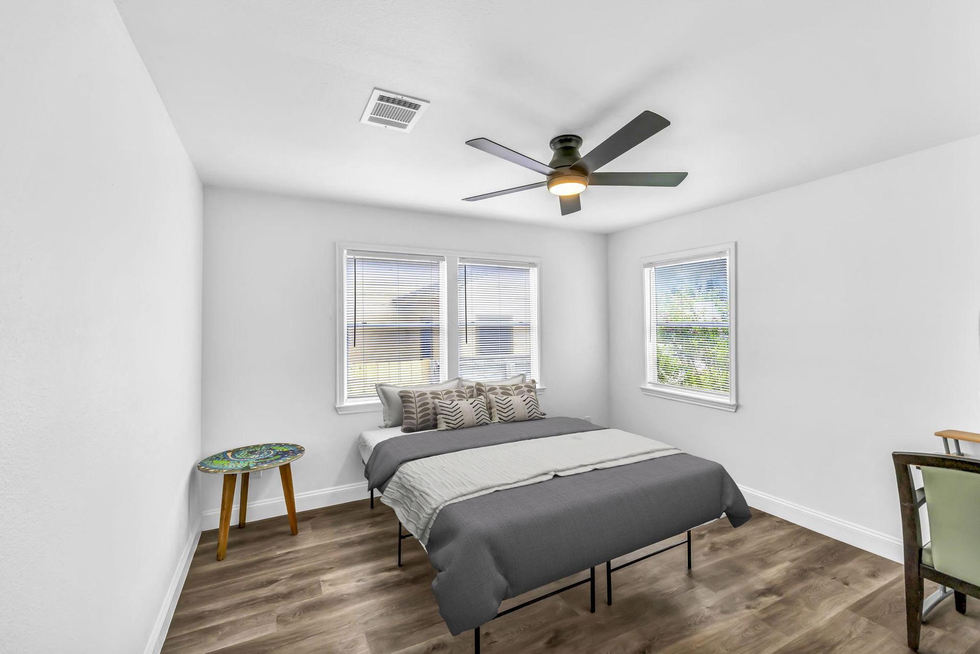 bedroom, detected:ceiling fan, bed