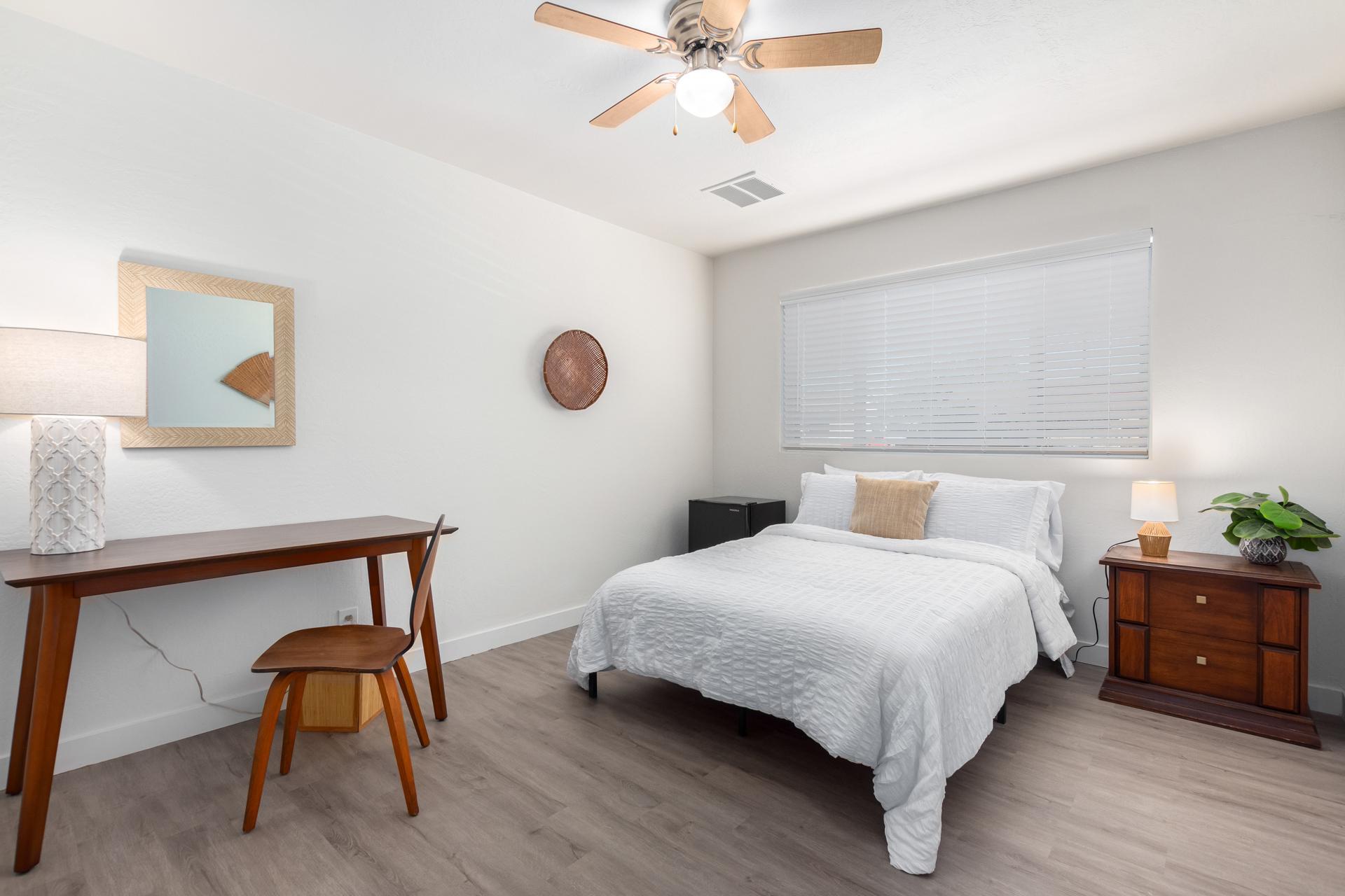 Room 4- Ceiling fan, mini fridge and nice big closet