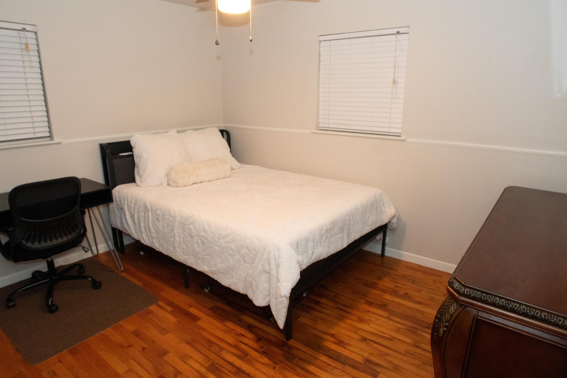 Bedroom 2 with closet.