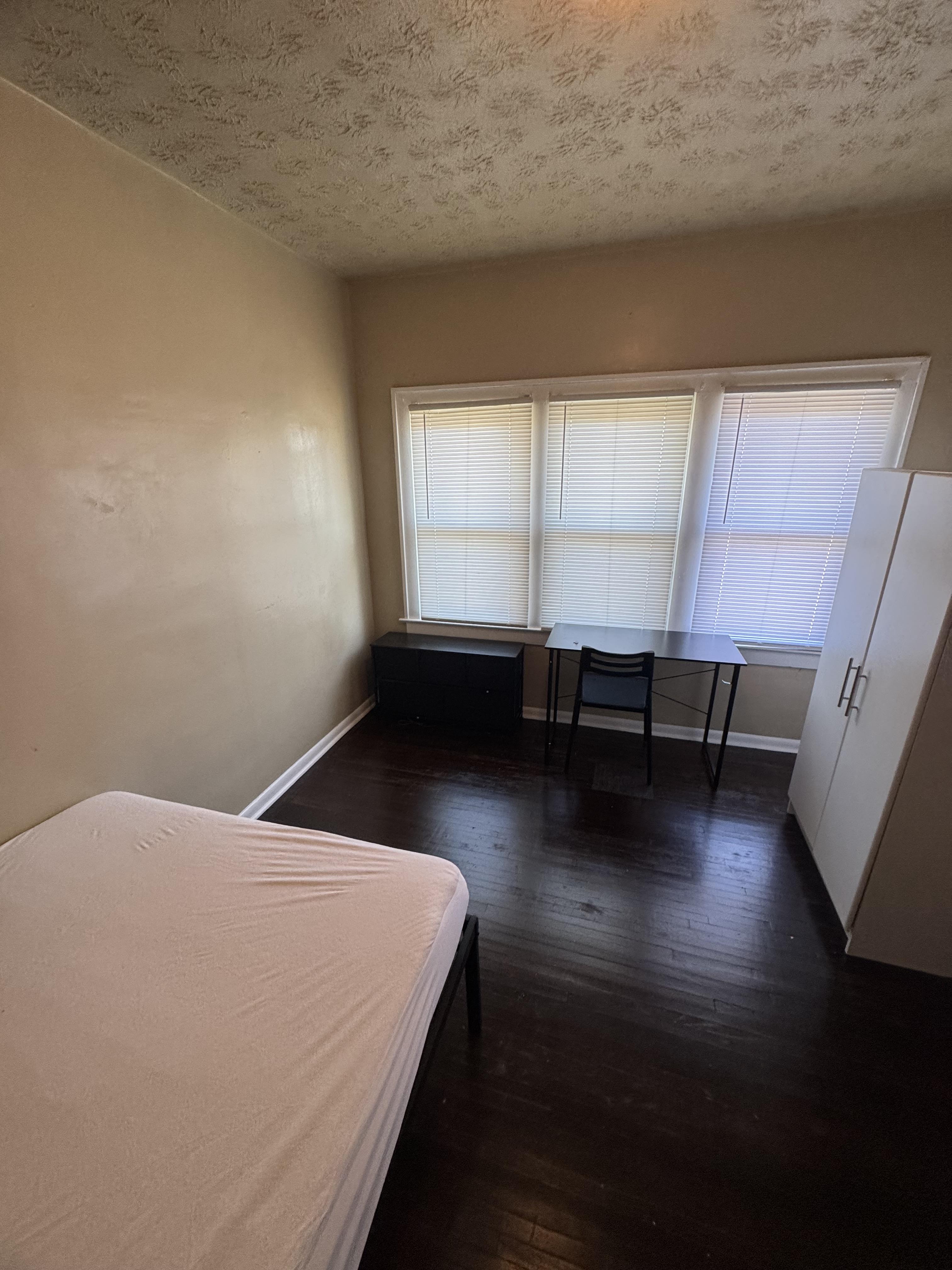 Room for Rent - High-quality & homey Indianapolis House