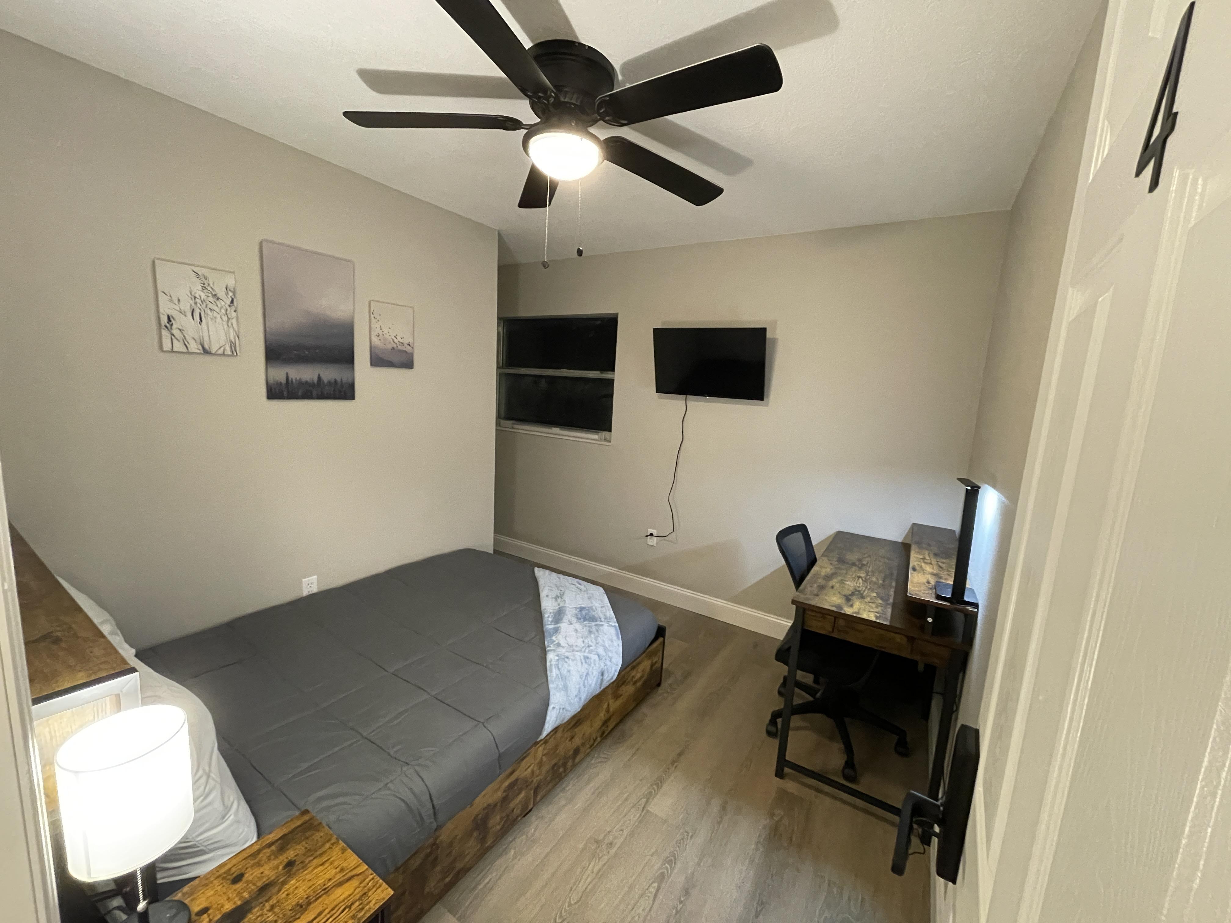 Room for Rent - Haines City House with Dining area. High-quality & newly-renovated