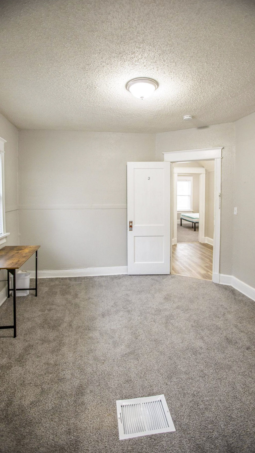 Room for Rent - Newly-renovated & spacious Kansas City House