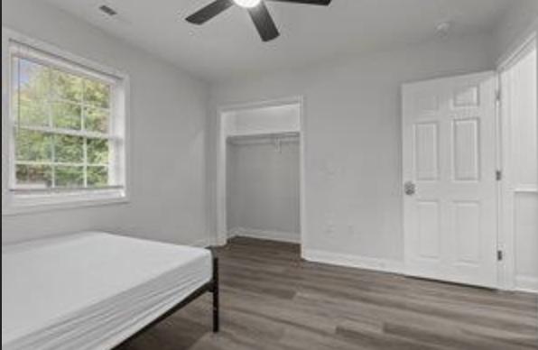 Room for Rent - Richmond House with Television. Newly-renovated & spacious