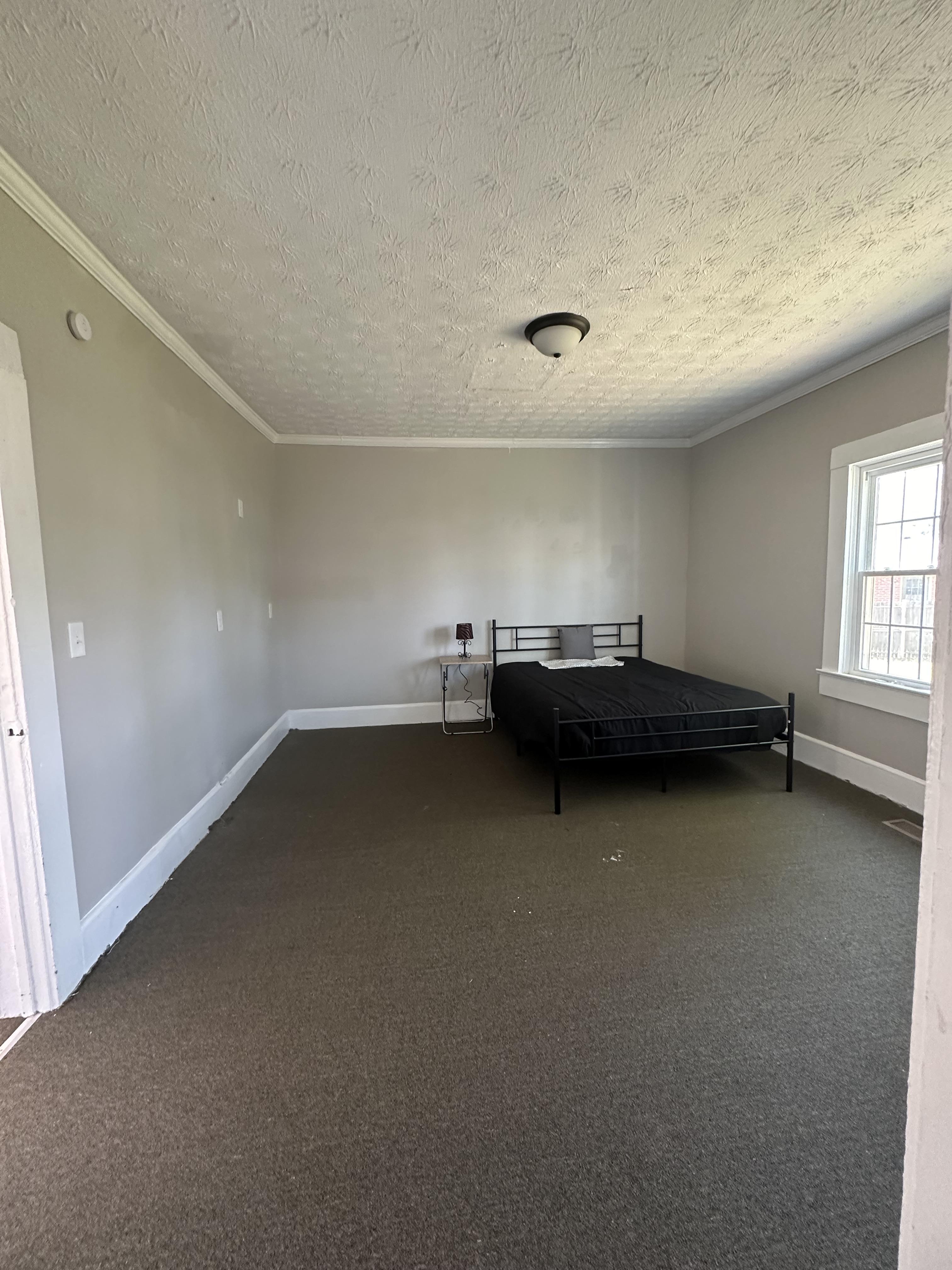 Room for Rent - Homey & comfortable Thomaston Duplex / Multiplex with Patio or porch