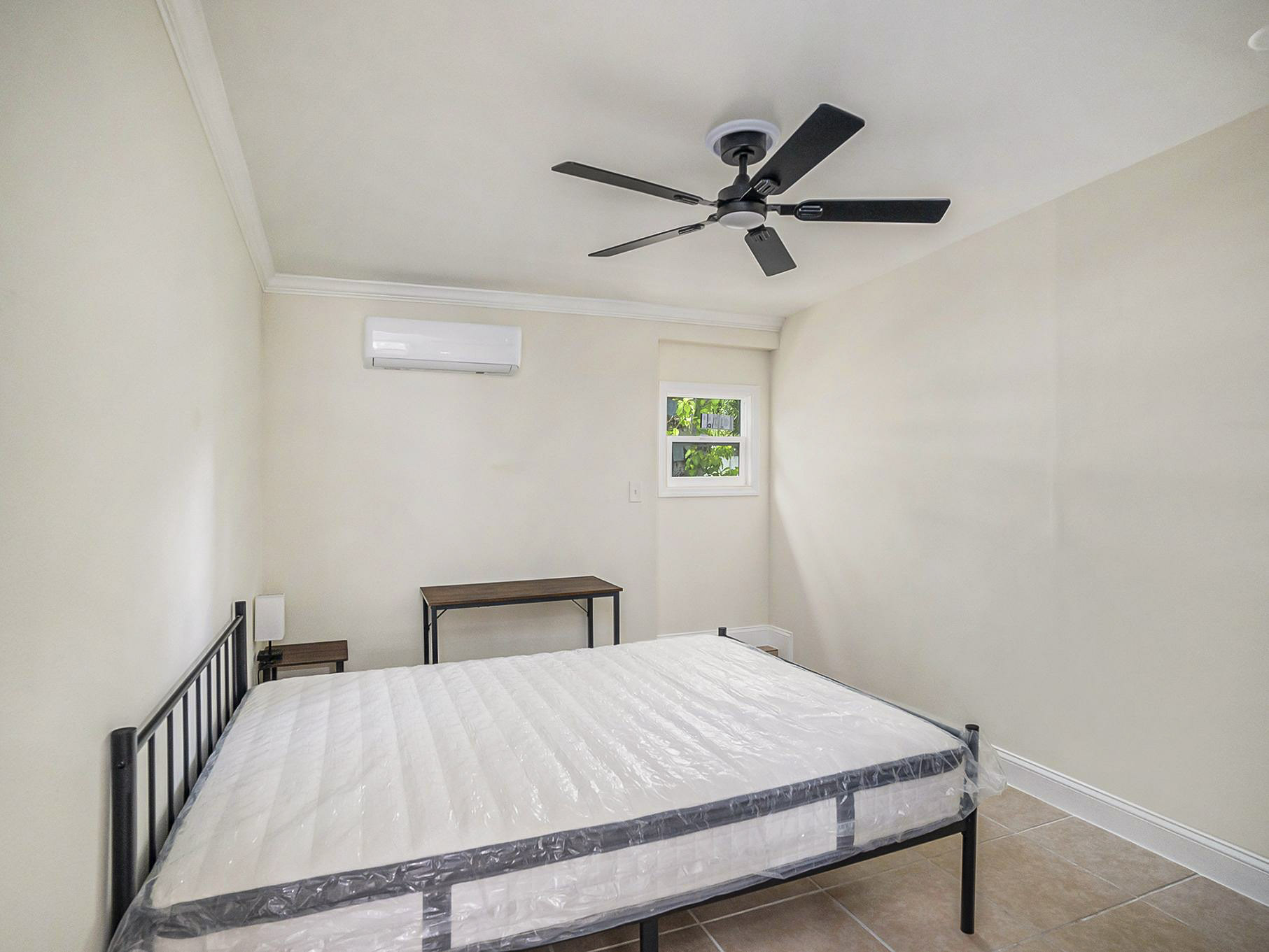 Room for Rent - Newly-renovated & high-quality Tampa House with Dining area