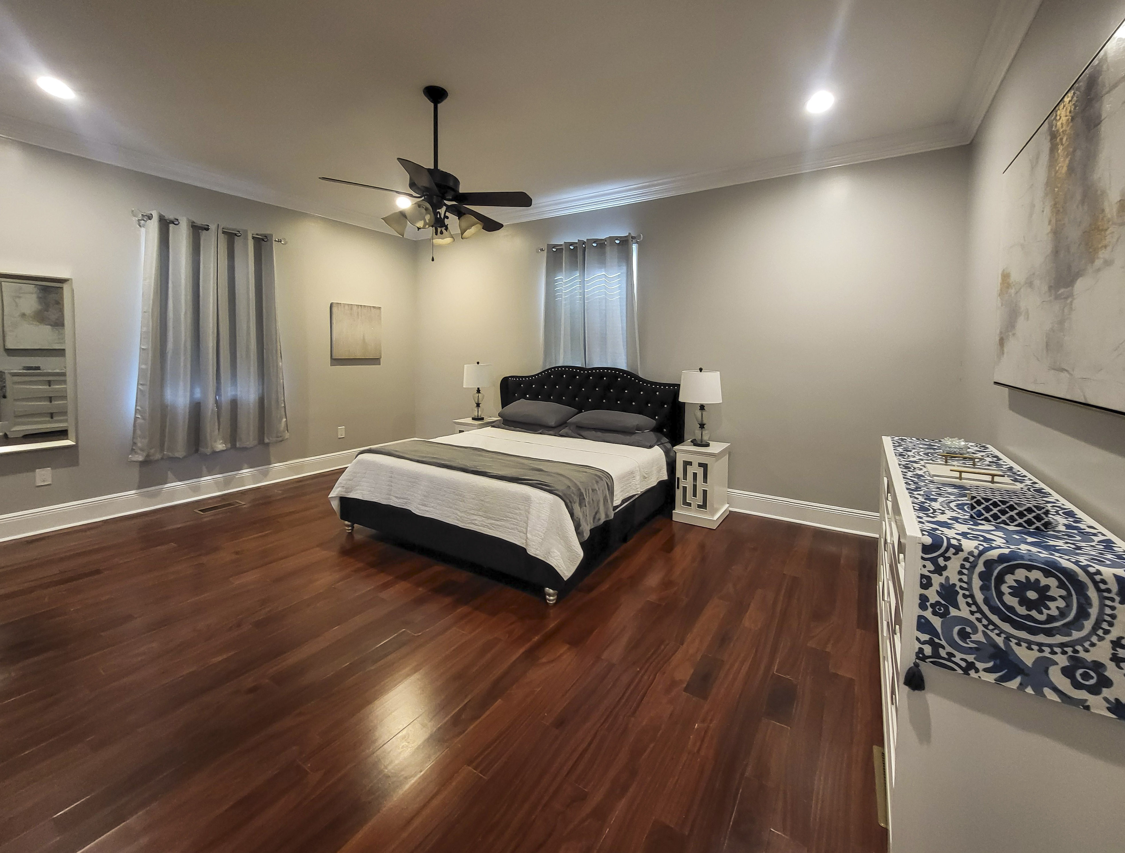 Room for Rent - Beautiful & high-quality New Orleans House with Living room