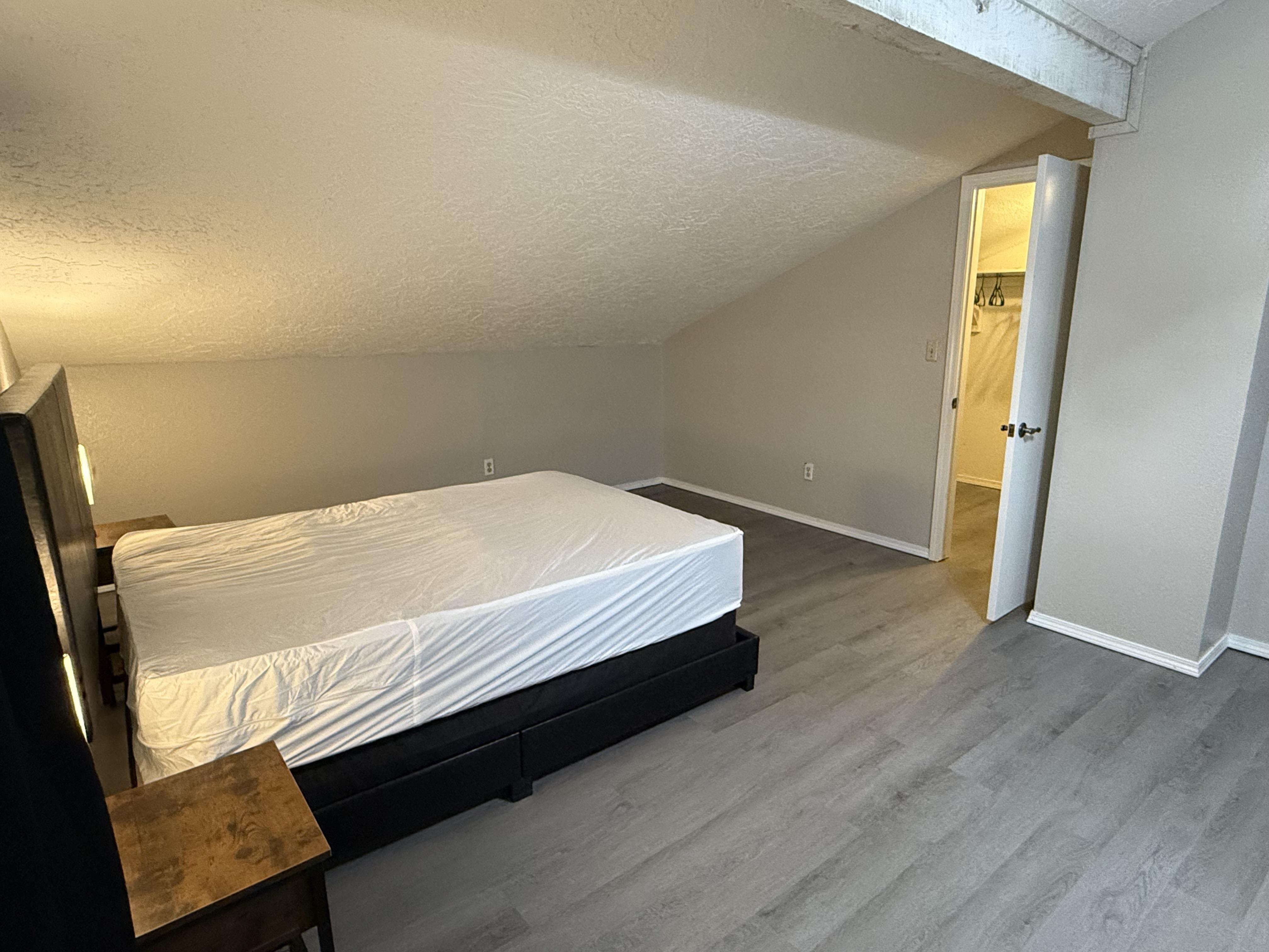 Room for Rent - Comfortable & Newly-renovated Broken Arrow House