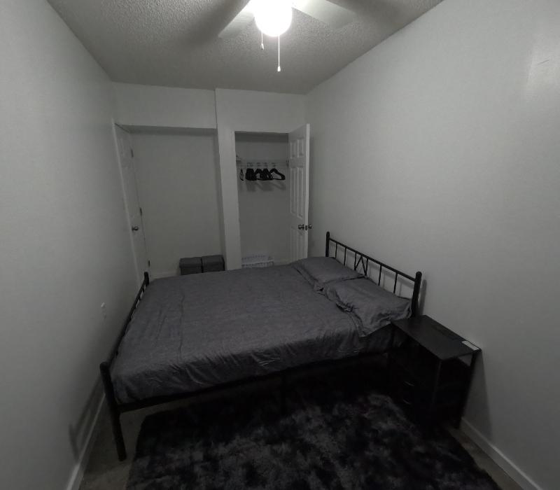 Room for Rent - Move-In Ready Room with Full Bed, TV, Desk & More!